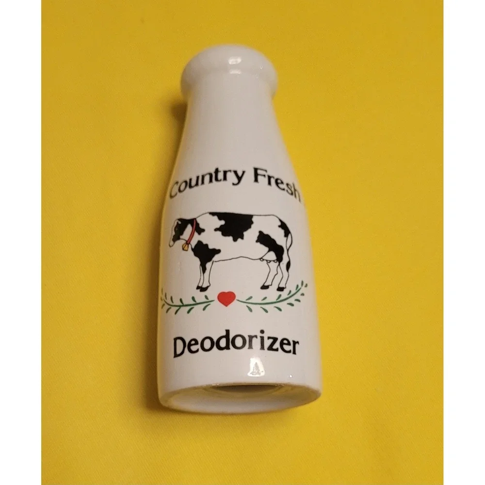 Country Fresh White Ceramic Bottle Refrigerator Kitchen Deodorizer Cow Decor